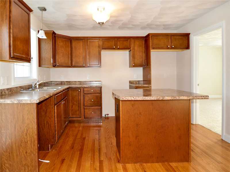 57 Fieldstone Way Westerly, RI 02891 - Photo 3 of 24 Kitchen.