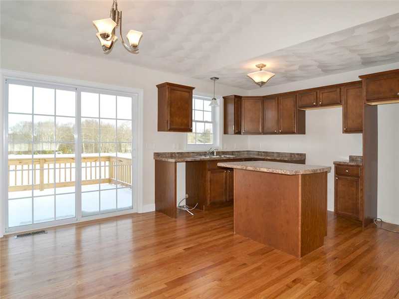 57 Fieldstone Way Westerly, RI 02891 - Photo 8 of 24 Dining Room.