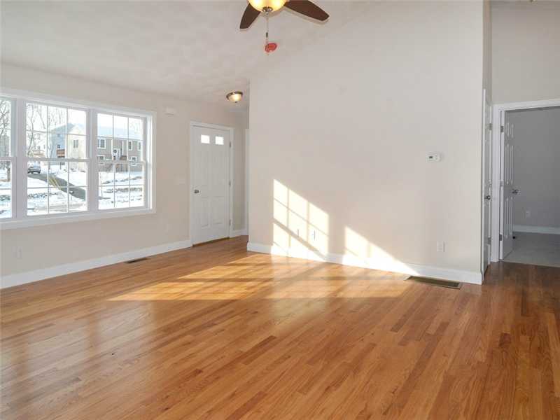 57 Fieldstone Way Westerly, RI 02891 - Photo 10 of 24 Living Room.
