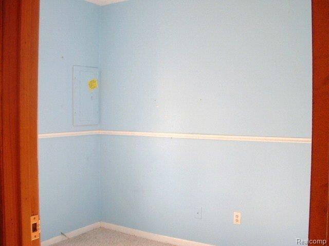 30731 Ridgeway Drive Farmington, MI 48334 - Photo 12 of 20 015