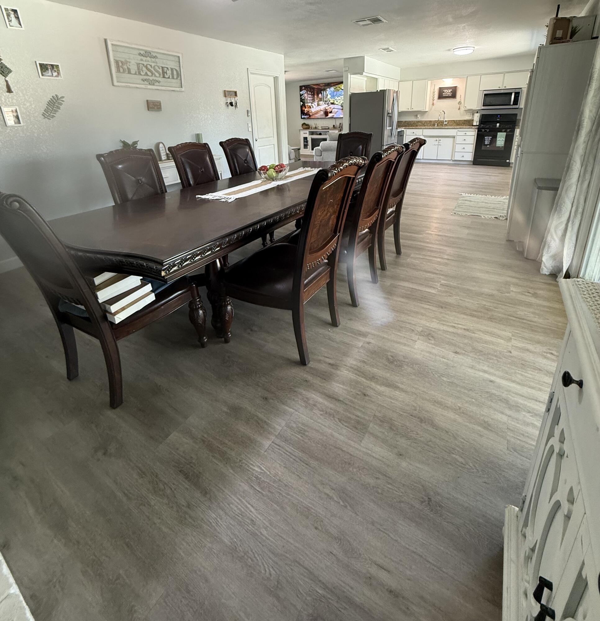 1074 Raymond Road Hanford, CA 93230 - Photo 5 of 33 IMG_1205