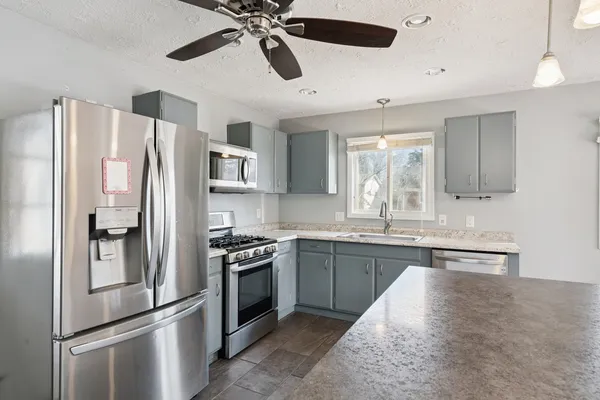 $275,000 | 5019 34th Avenue A, Moline, IL 61265