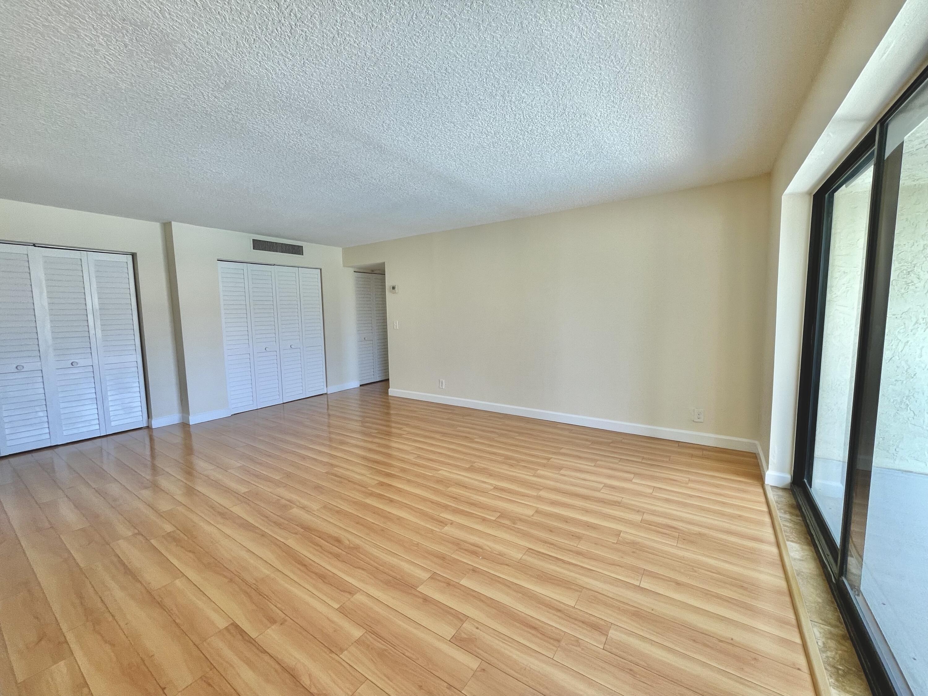 150 Pineview Road, Unit G7 Jupiter, FL 33469 - Photo 5 of 20 IMG_3061