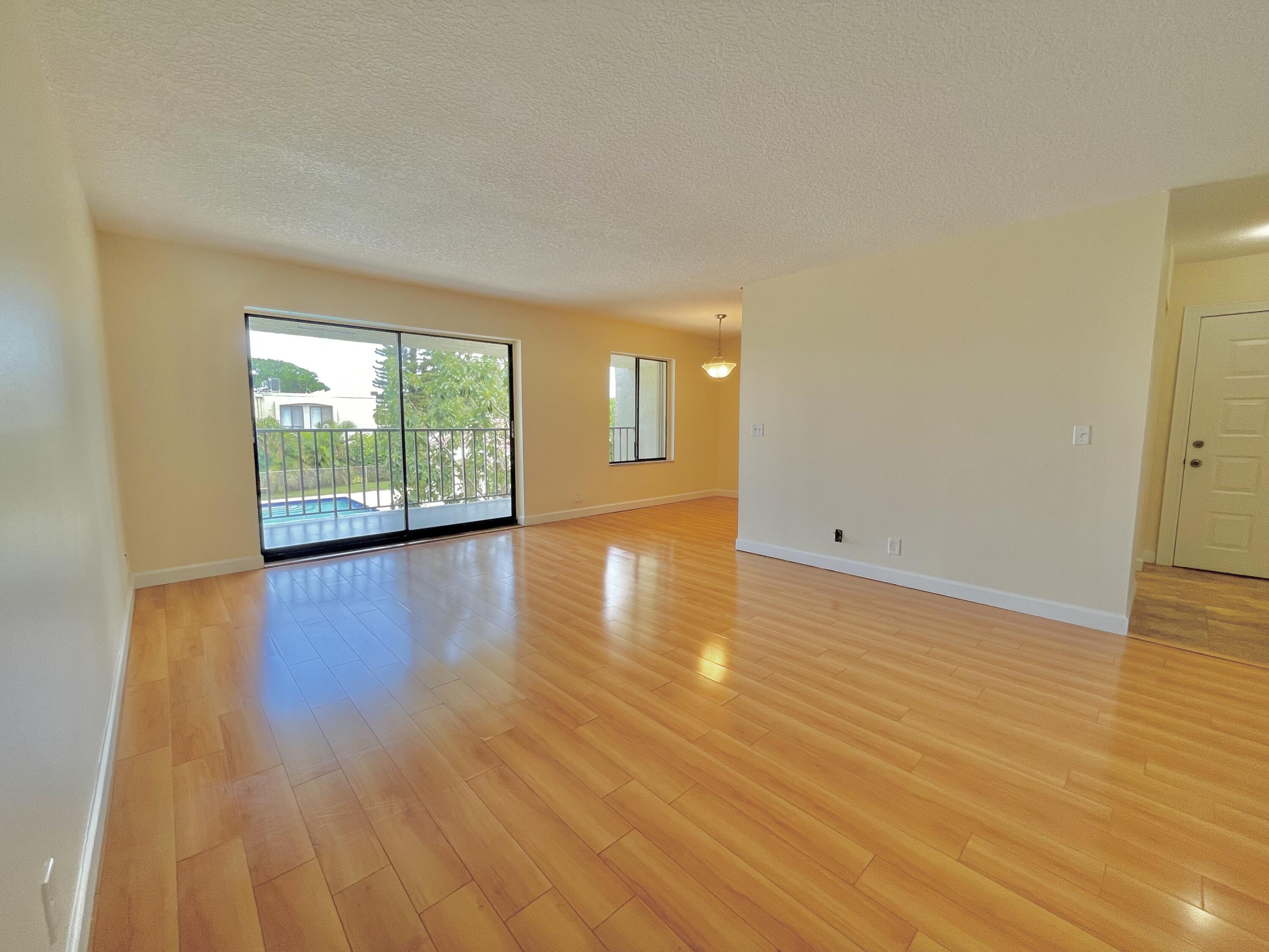 150 Pineview Road, Unit G7 Jupiter, FL 33469 - Photo 6 of 20 IMG_3065