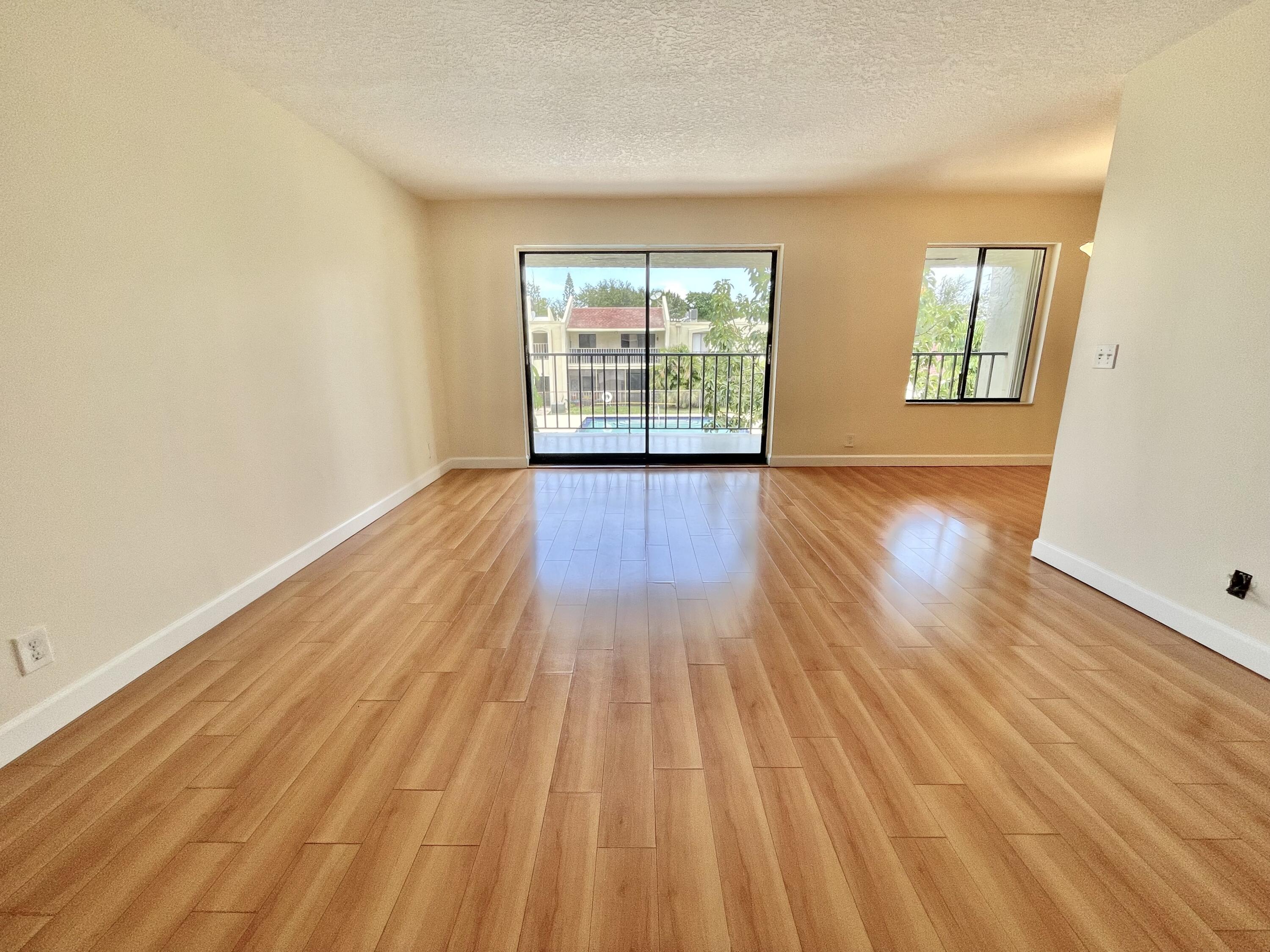 150 Pineview Road, Unit G7 Jupiter, FL 33469 - Photo 7 of 20 IMG_3064
