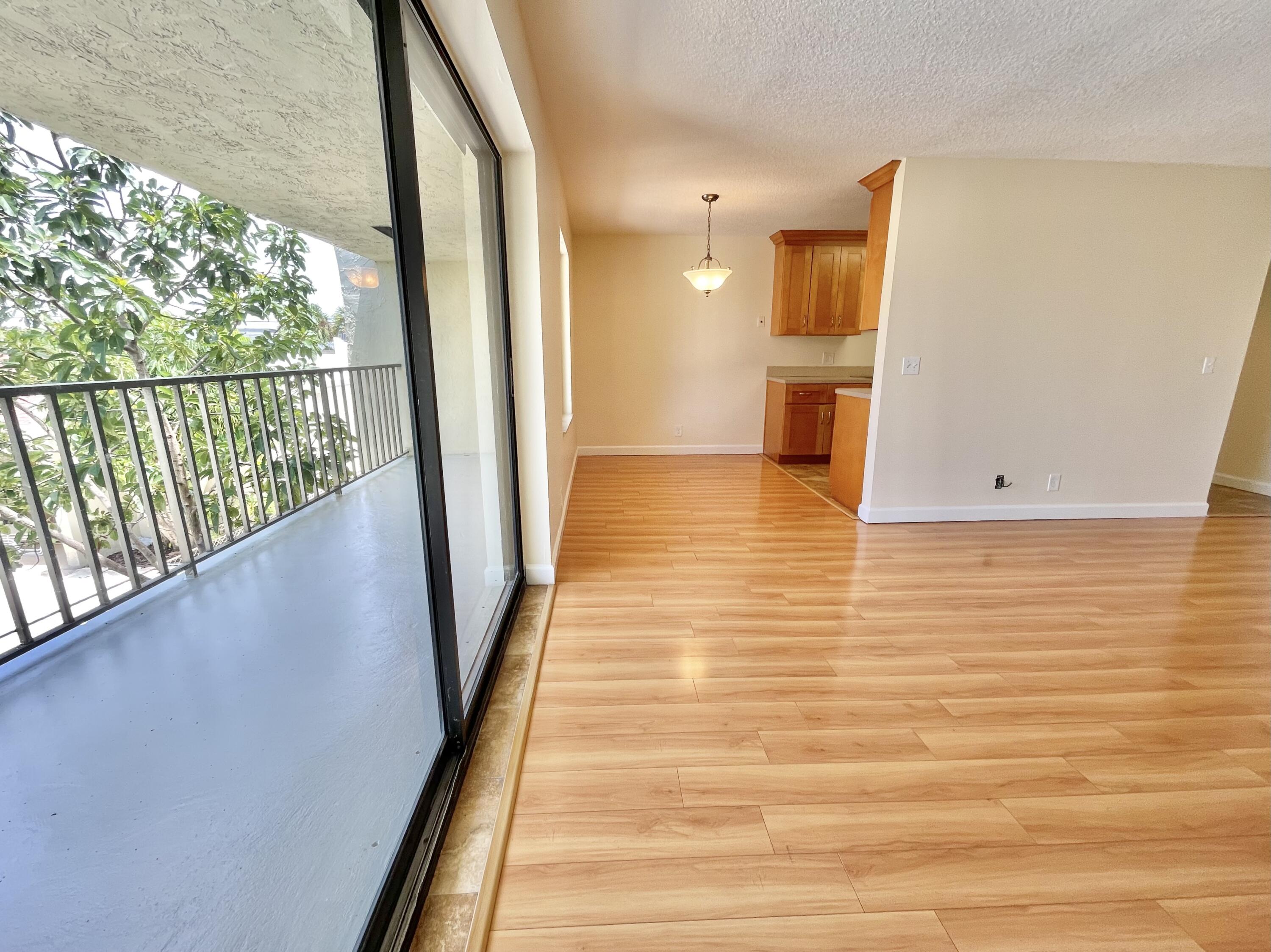 150 Pineview Road, Unit G7 Jupiter, FL 33469 - Photo 8 of 20 IMG_3062