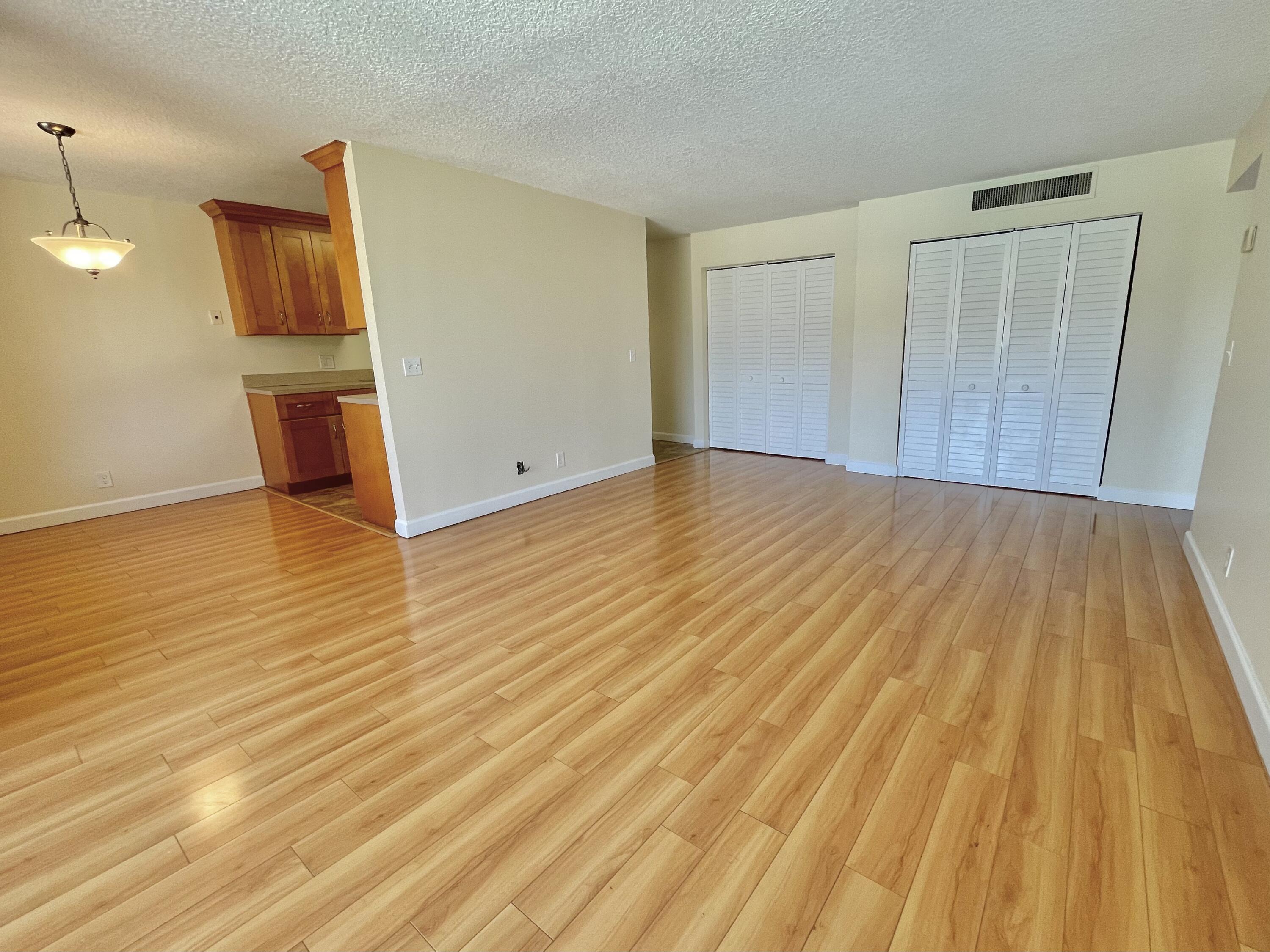 150 Pineview Road, Unit G7 Jupiter, FL 33469 - Photo 9 of 20 IMG_3063