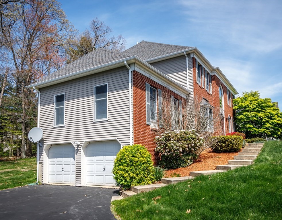 11 Faulkner Road Shrewsbury, MA 01545 - Photo 3 of 40 Gallery Image 3