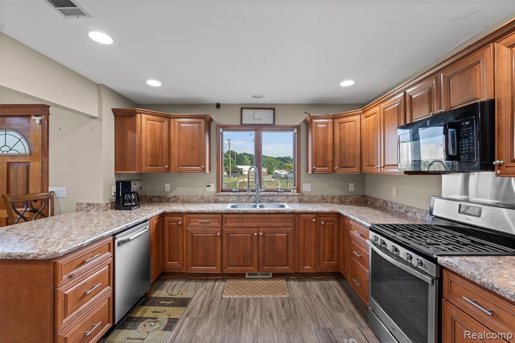 1907 Riverside Drive Port Huron, MI 48060 - Photo 52 of 58