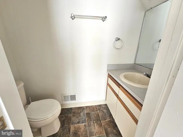 $2,000 | 38 Heatherfield Way, Dover, DE 19904