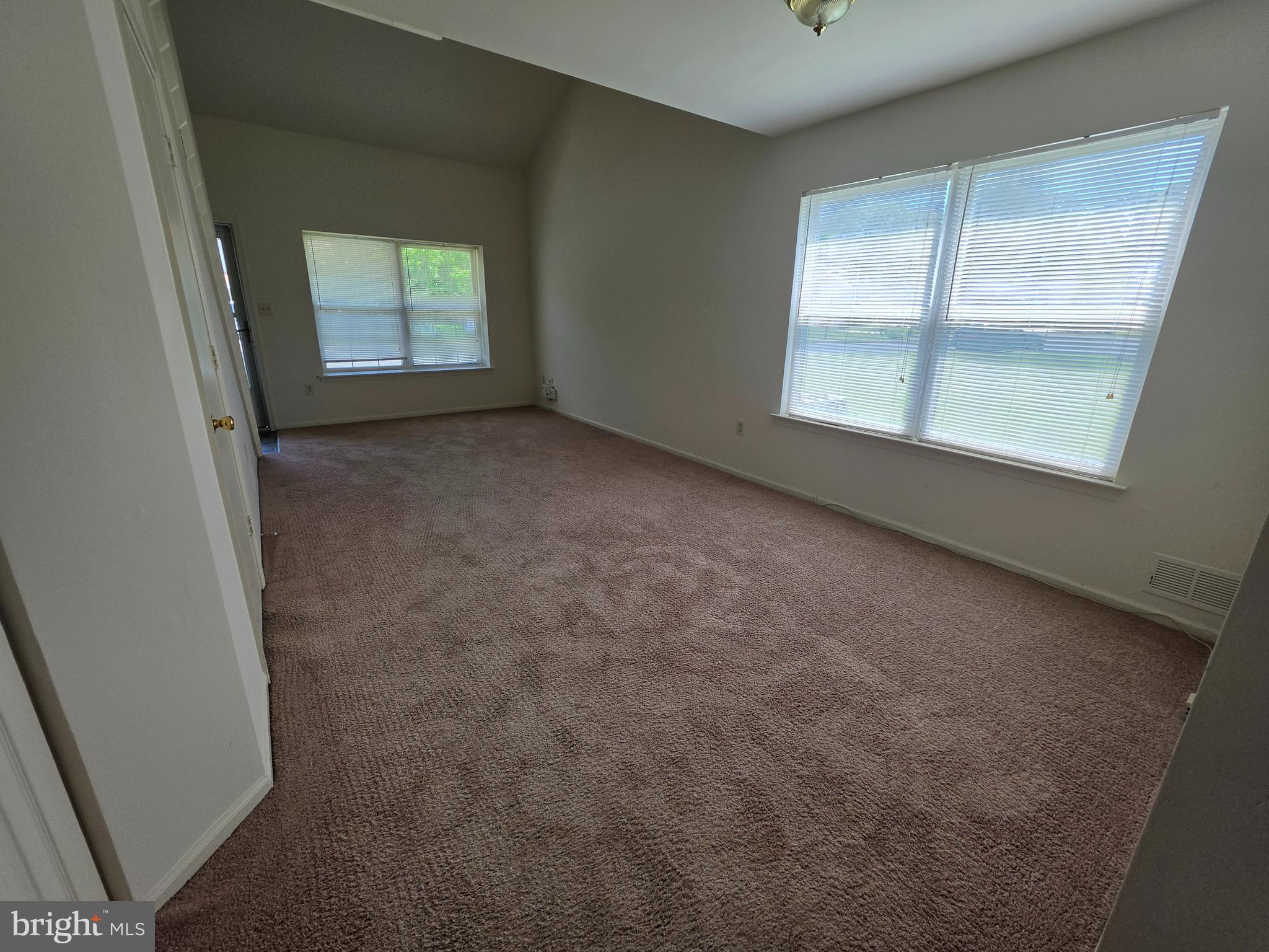 38 Heatherfield Way Dover, DE 19904 - Photo 2 of 26
