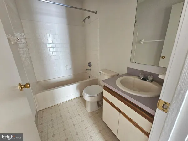 $1,800 | 38 Heatherfield Way, Dover, DE 19904