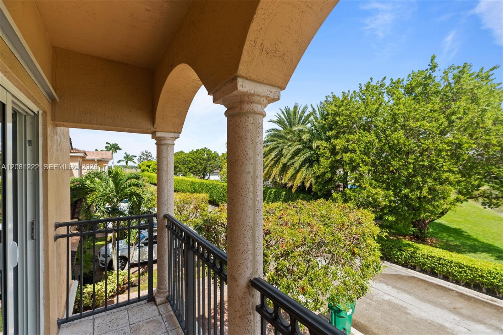 16570 Southwest 70th Street Miami, FL 33193 - Photo 11 of 67 Gallery Image 11