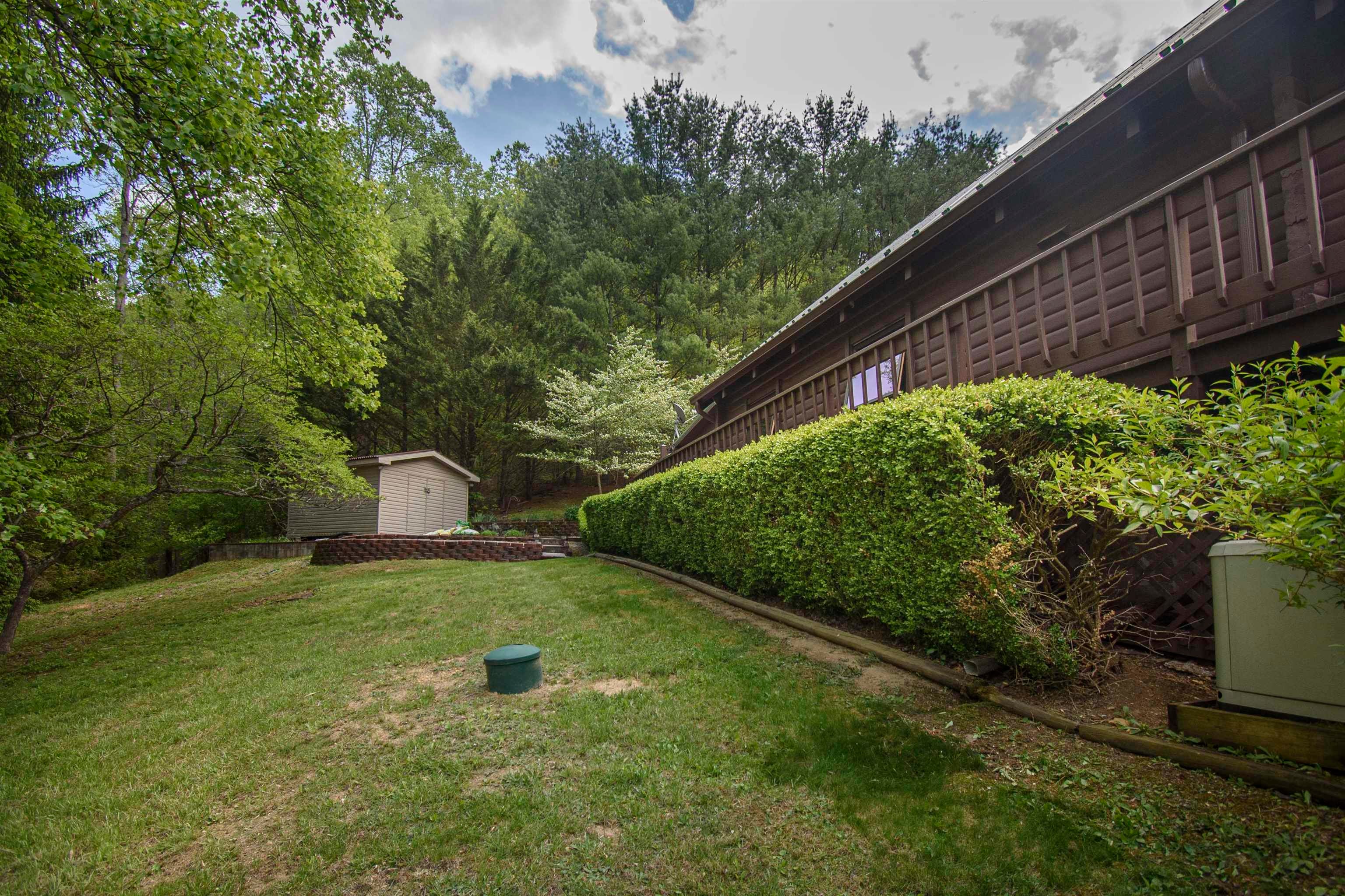 1429 Falling Branch Road Christiansburg, VA 24073 - Photo 5 of 89 Gallery Image 5