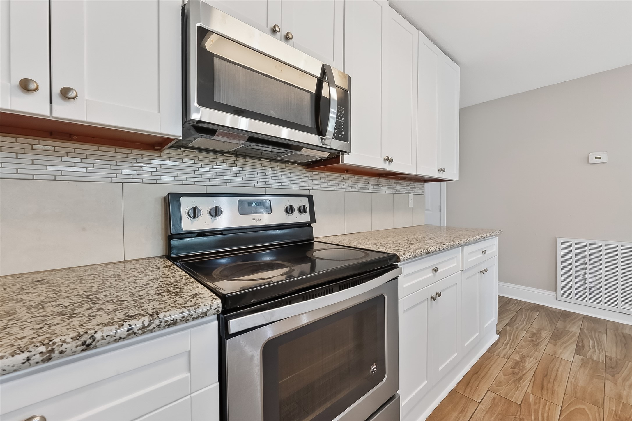 11107 Cedarview Lane Houston, TX 77041 - Photo 17 of 39