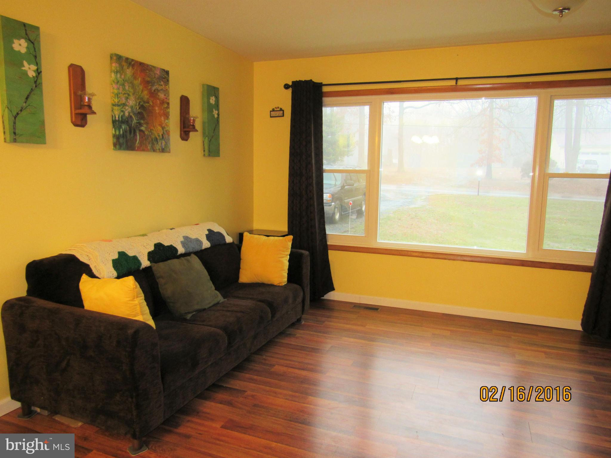 386 Tonys Road Elkton, MD 21921 - Photo 8 of 21 Living Room