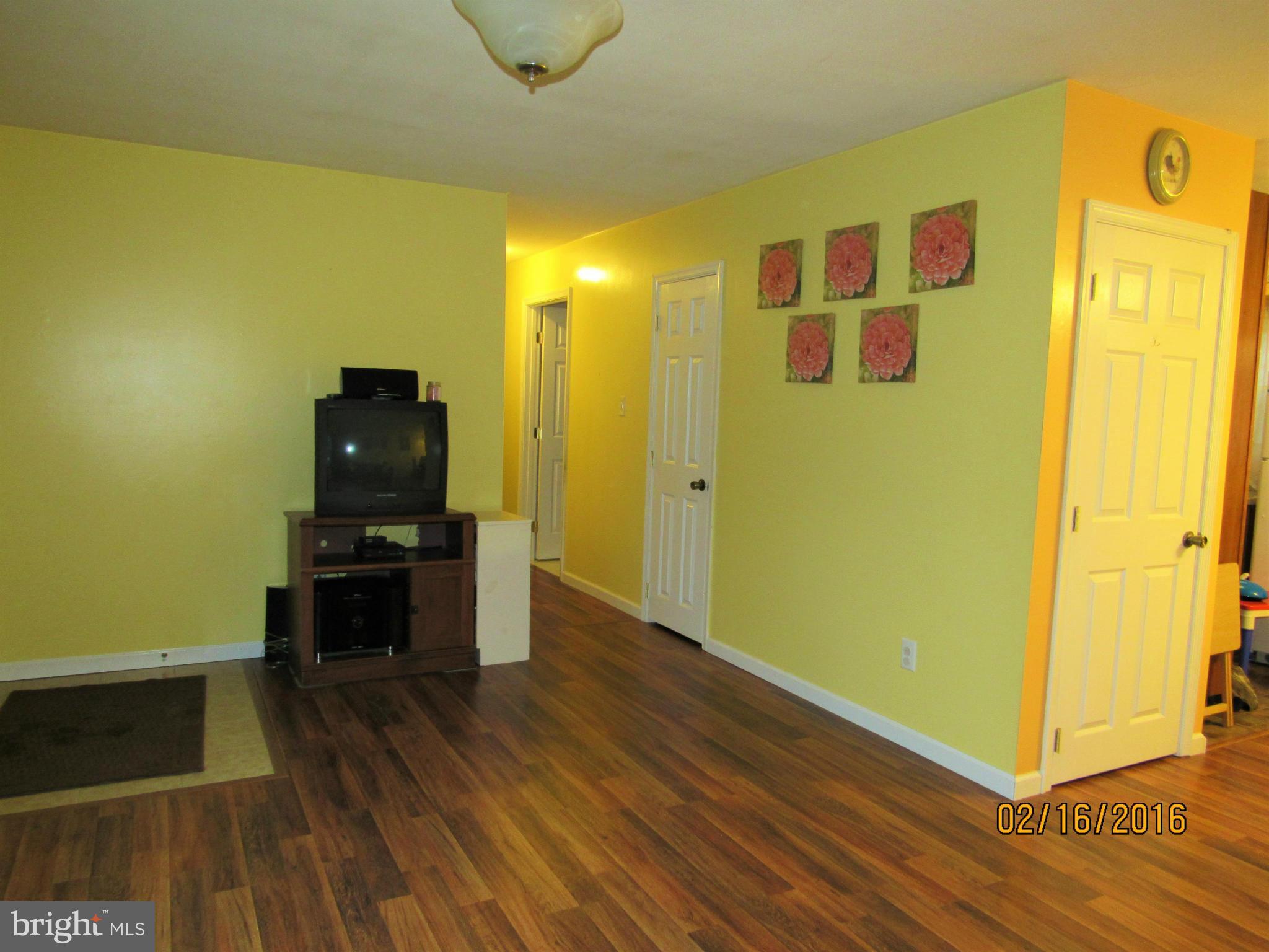 386 Tonys Road Elkton, MD 21921 - Photo 9 of 21 Living Room