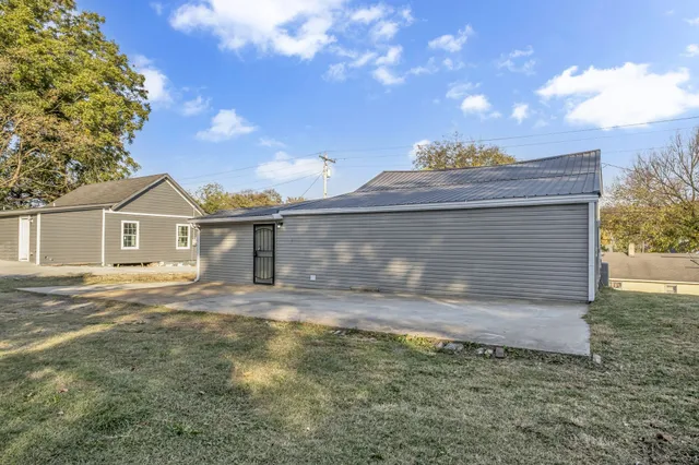 $276,500 | 403 Carpenter Street, Mount Pleasant, TN 38474