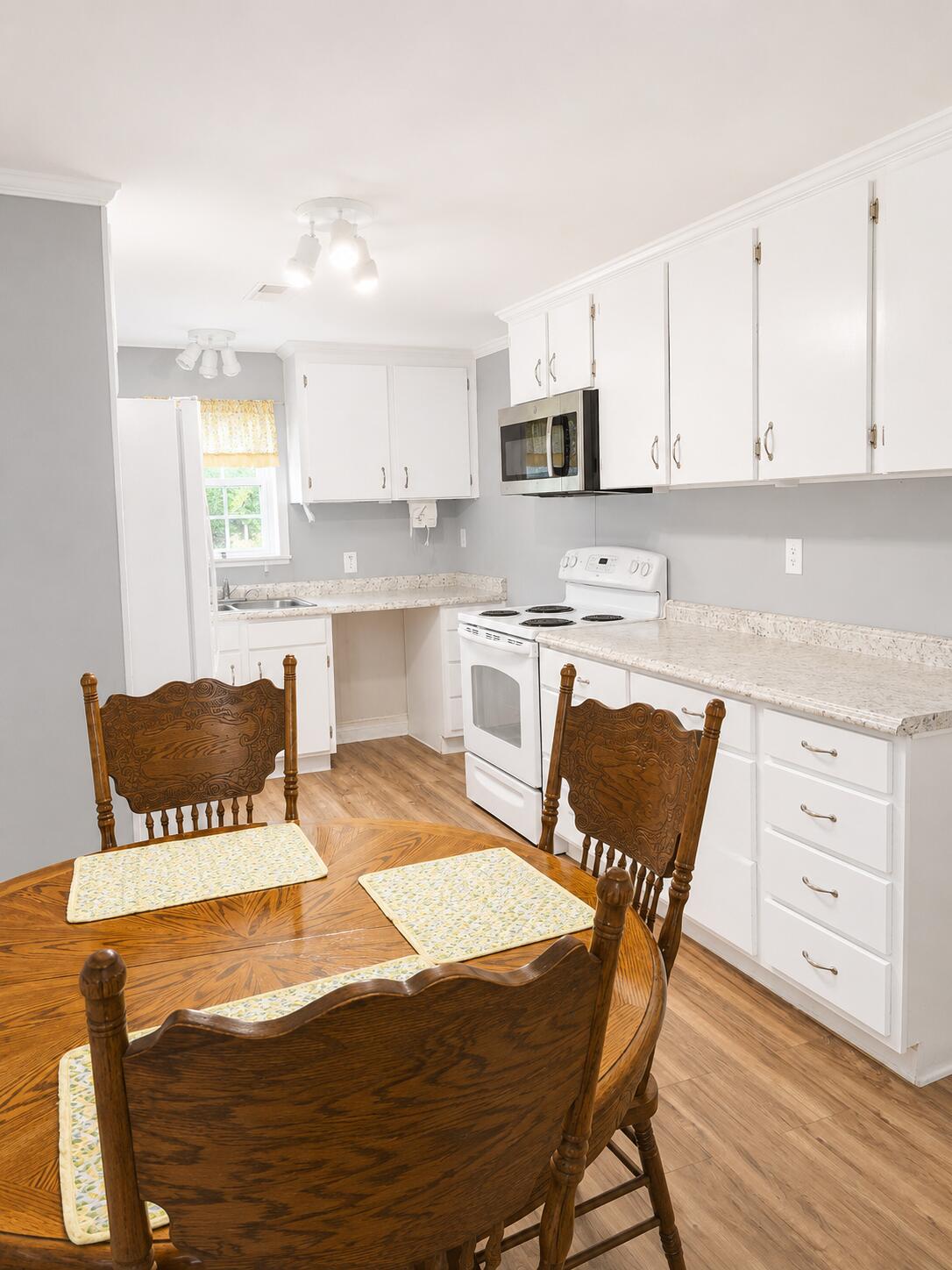450 Carson Road Ruffin, SC 29475 - Photo 2 of 21 Kitchen 3