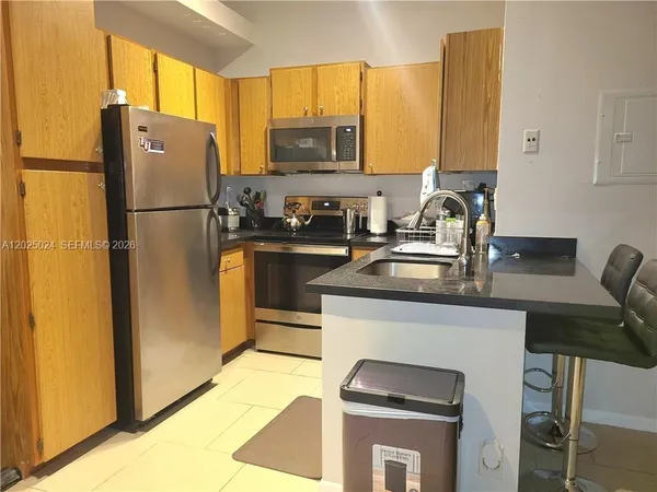 $1,950 | 631 Lyons Road, Unit 12205, Coconut Creek, FL 33063