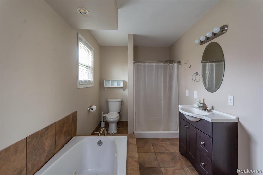 3801 Lansing Road Bancroft, MI 48414 - Photo 20 of 34