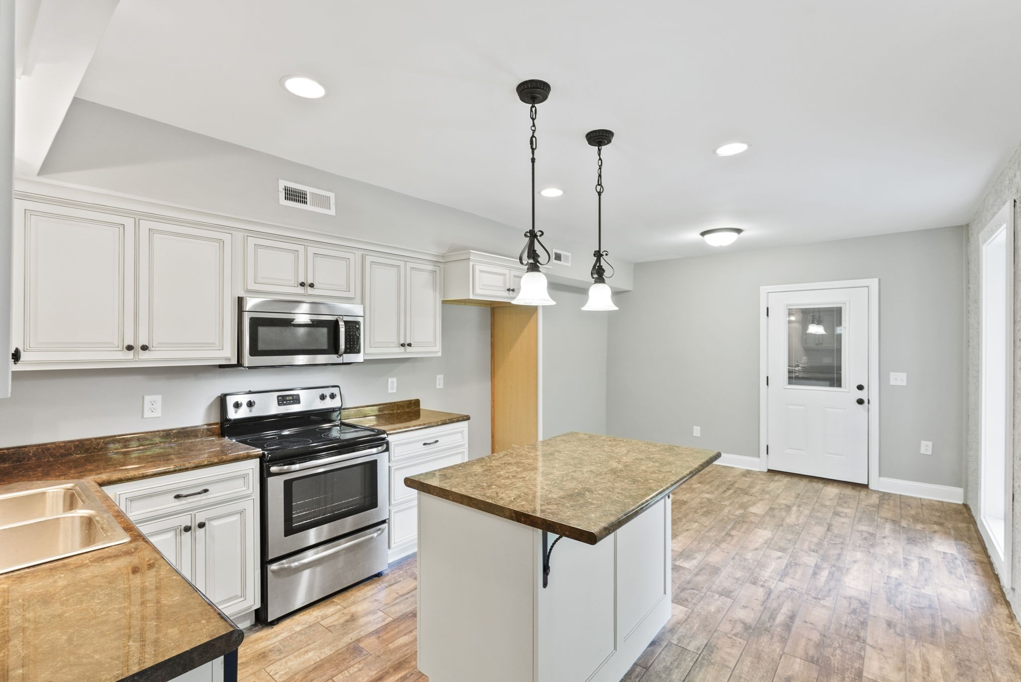 2460 Crocker Springs Road Goodlettsville, TN 37072 - Photo 7 of 56