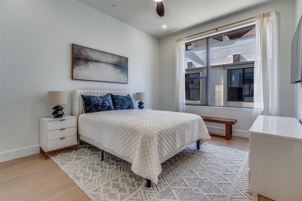 708 West 10th Street, Unit 103 Dallas, TX 75208 - Photo 11 of 31 Furnished Model Home_#102