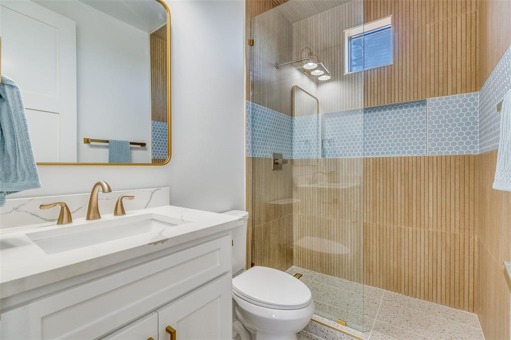 708 West 10th Street, Unit 103 Dallas, TX 75208 - Photo 18 of 31 Furnished Model Home_#102