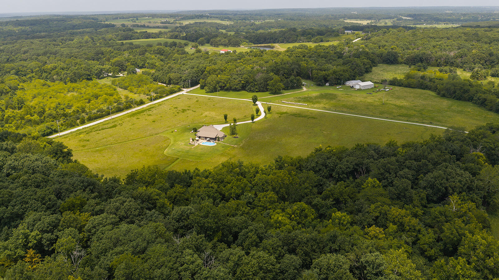 4164 South 77th Road Bolivar, MO 65613 - Photo 69 of 90 DJI_20260721130847_0201_D