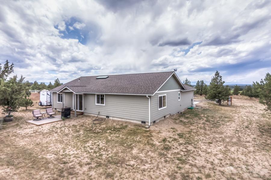 13464 Southwest Rust Bucket Road Powell Butte, OR 97753 - Photo 4 of 24 Additional Photo