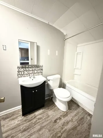 $59,900 | 205 North Plum Street, De Soto, IL 62924