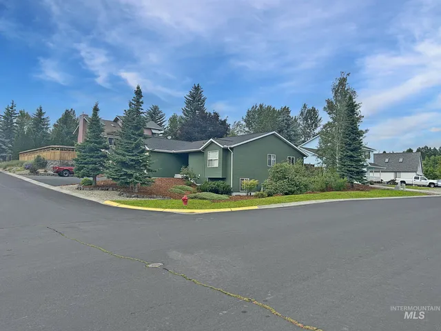 $689,000 | 2736 Weymouth Street, Moscow, ID 83843