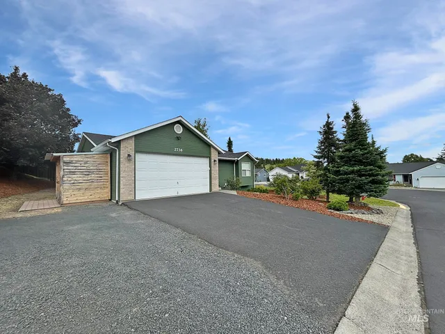 $689,000 | 2736 Weymouth Street, Moscow, ID 83843