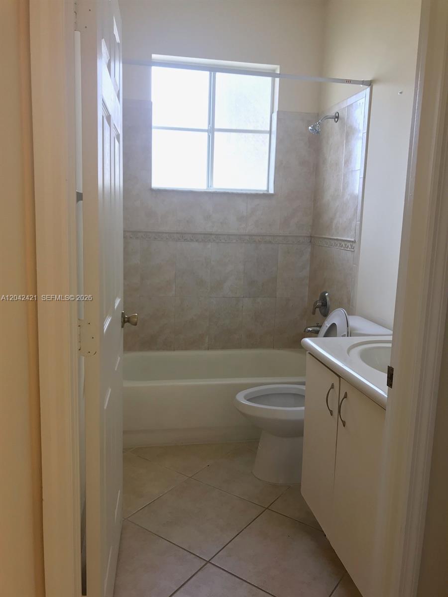 5 Southwest 14th Terrace Homestead, FL 33030 - Photo 2 of 7