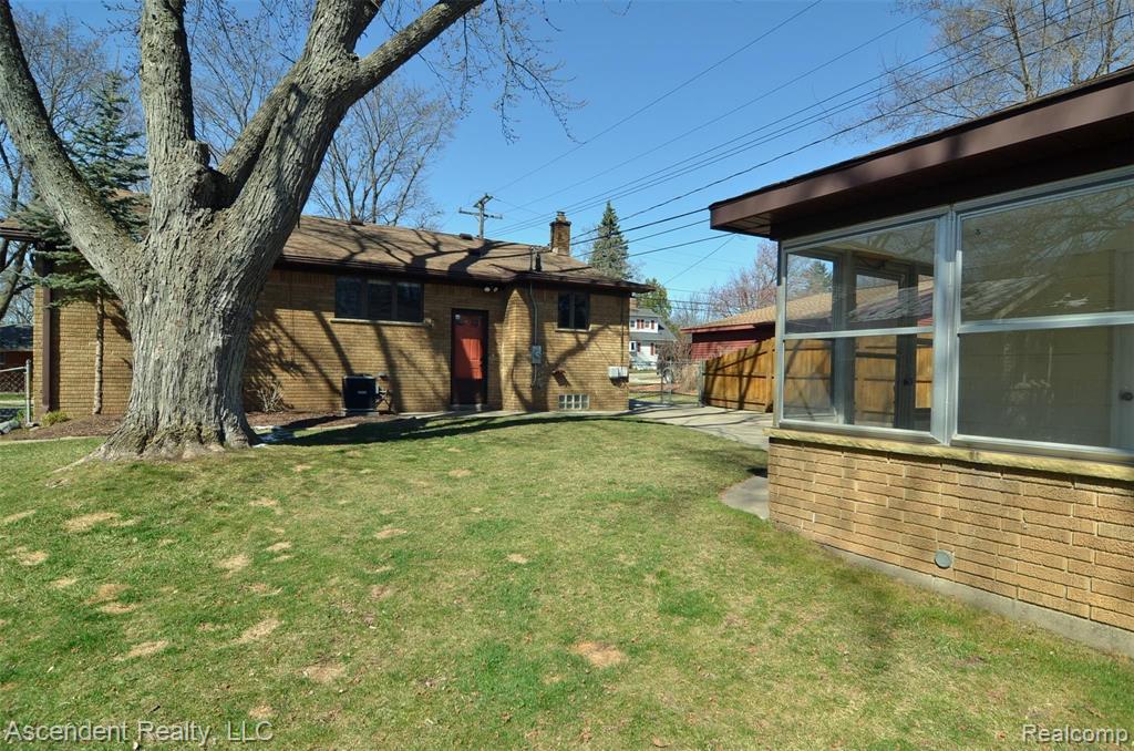 111 South Helen Avenue Rochester, MI 48307 - Photo 23 of 28