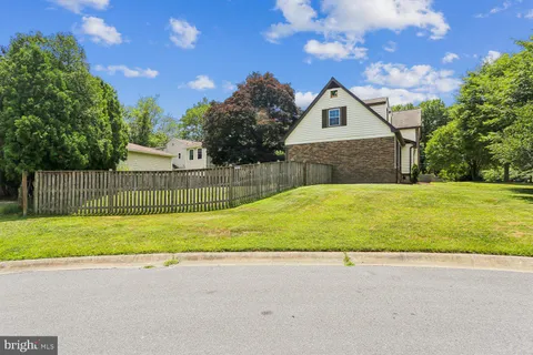 $1,100,000 | 12007 Titian Way, Potomac, MD 20854