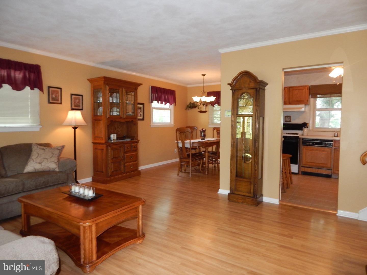 14 Overton Road Hamilton, NJ 08690 - Photo 3 of 20 Living Room