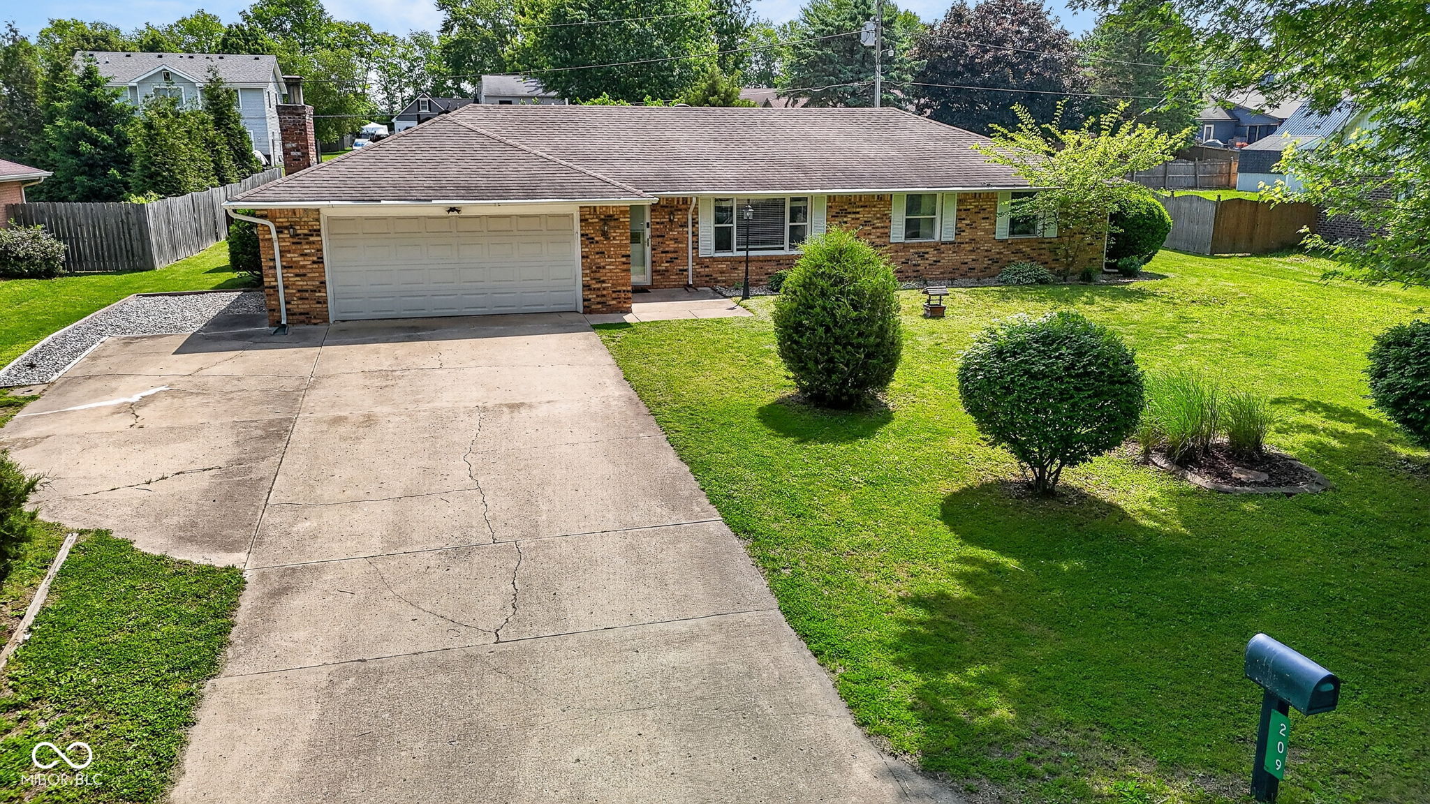 209 Ann Avenue Pendleton, IN 46064 - Photo 3 of 37