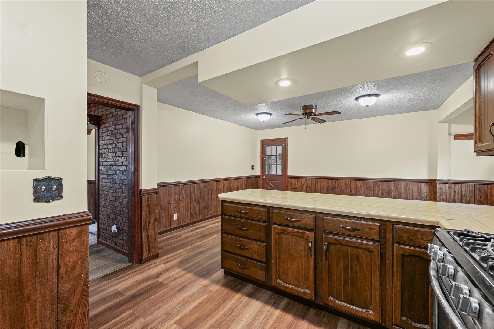309 North Watson Street Tolono, IL 61880 - Photo 13 of 33 a view of a hallway with windows