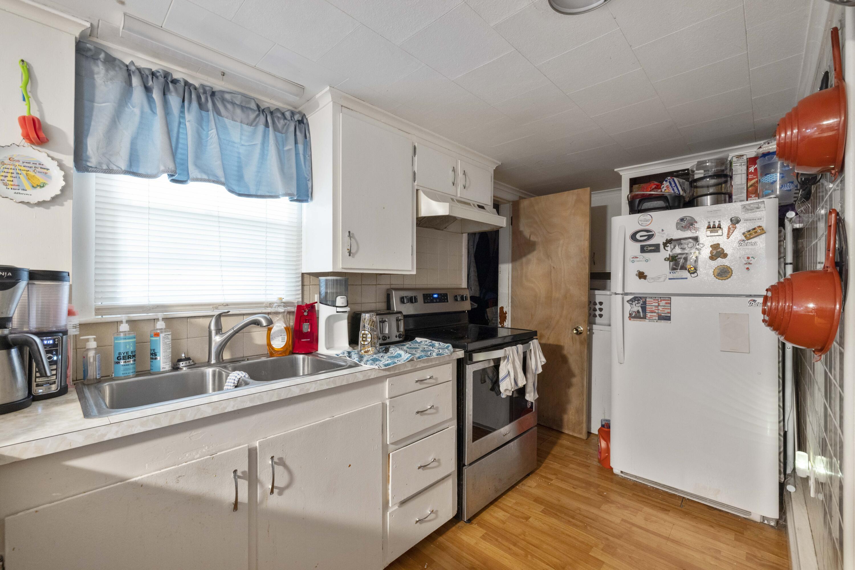 39 Green Street Biddeford, ME 04005 - Photo 5 of 15 Unit 101.kitch