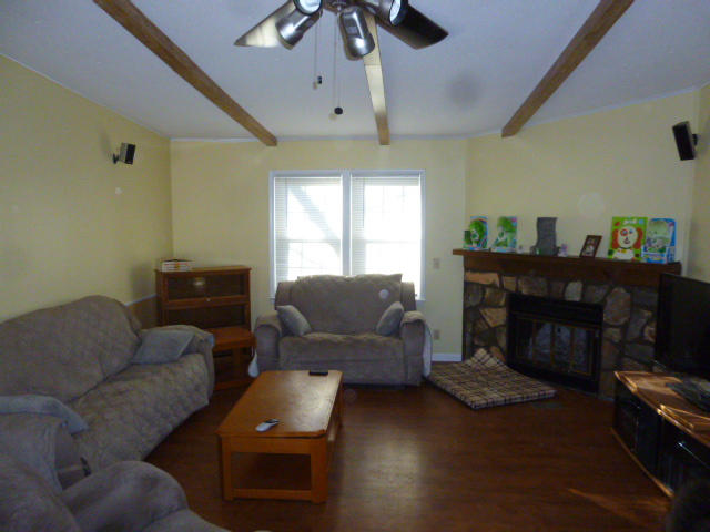 300 Grapevine Road Summerville, SC 29483 - Photo 2 of 13 300 Grapevine Rd (5)