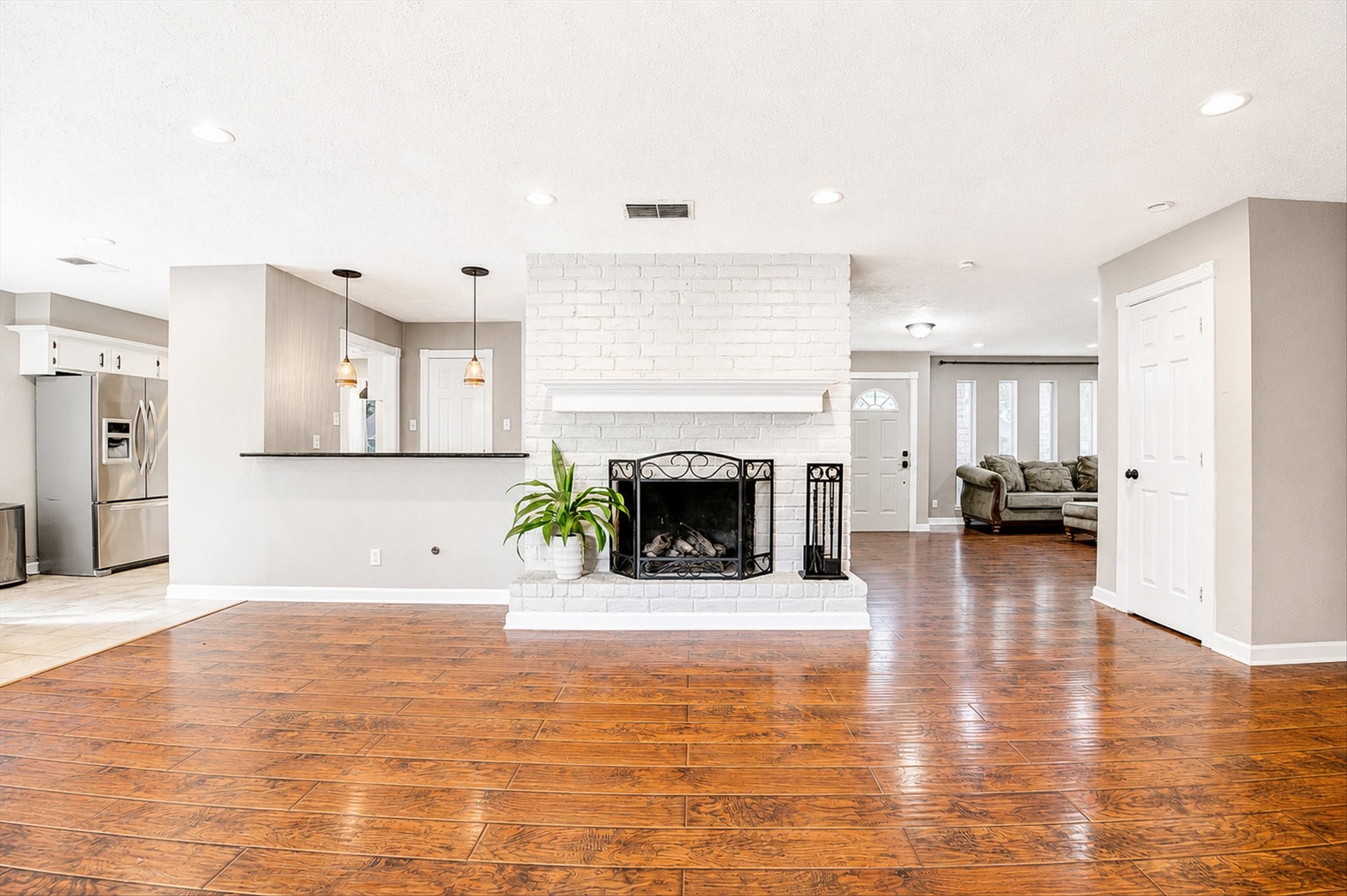 1907 Round Spring Drive Houston, TX 77339 - Photo 14 of 39