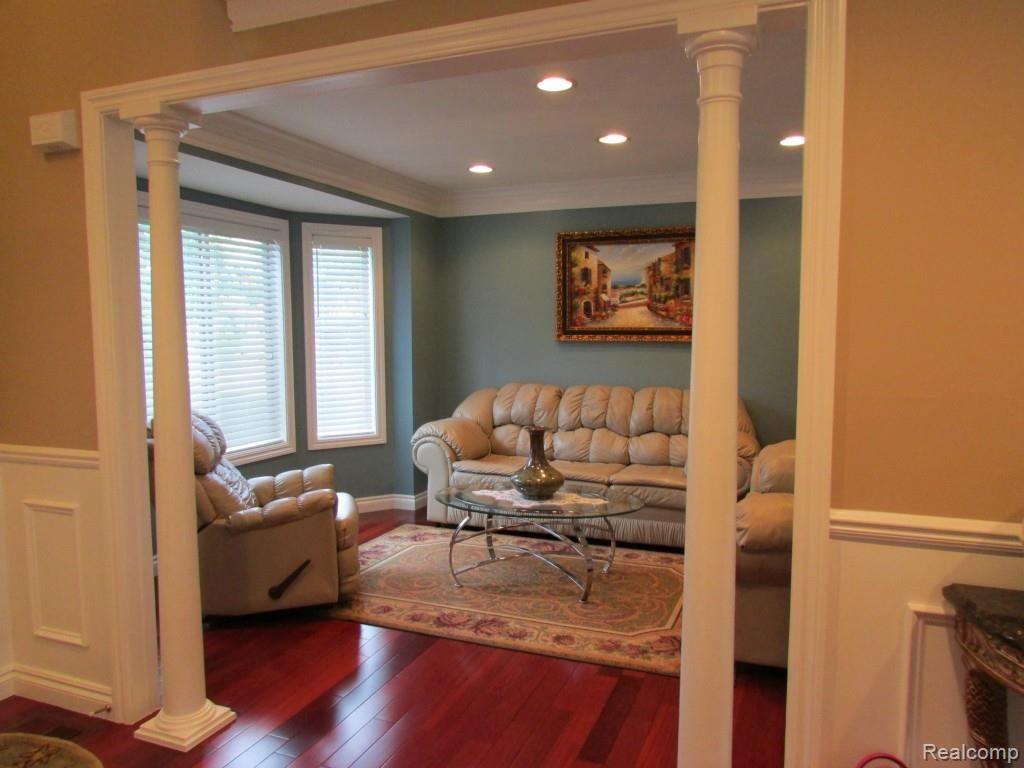 3052 St Clair Drive Rochester, MI 48309 - Photo 12 of 34 Formal Living Room with Delightful Bay Window