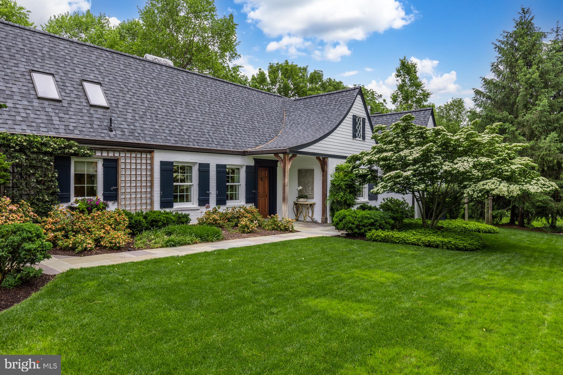2764 Chain Bridge Road Vienna, VA 22181 - Photo 40 of 58 Gallery Image 40
