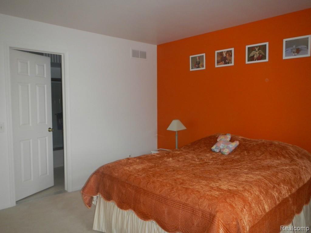 629 Summit Ridge Drive, Unit 13 Milford, MI 48381 - Photo 27 of 59 LARGE CLOSETS IN ALL BEDROOMS ALSO