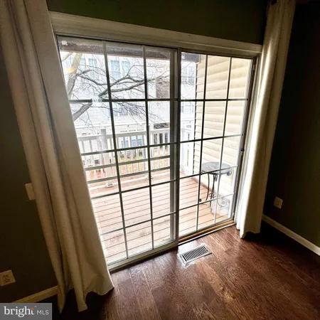 $2,550 | 21874 Railway Terrace, Unit 112, Sterling, VA 20166