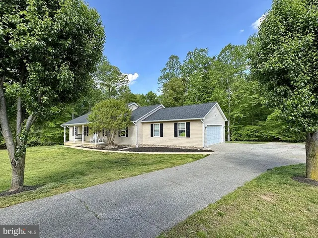 $575,000 | 7124 Juliette Low Lane, Hughesville, MD 20637