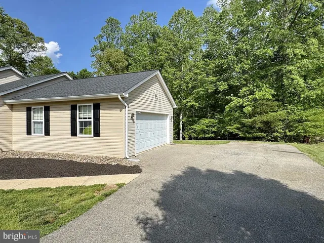 $575,000 | 7124 Juliette Low Lane, Hughesville, MD 20637