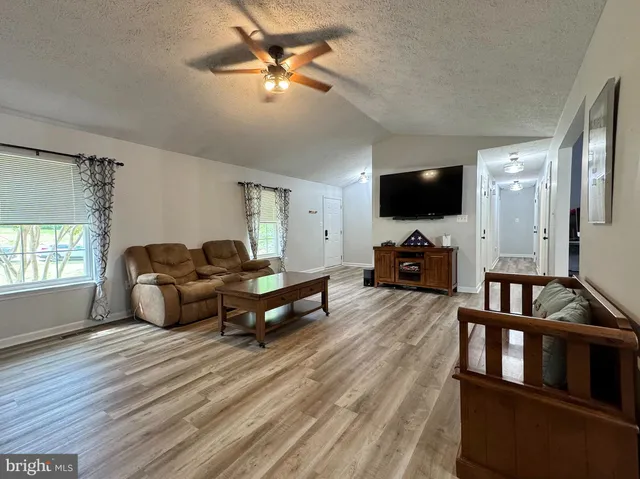 $575,000 | 7124 Juliette Low Lane, Hughesville, MD 20637