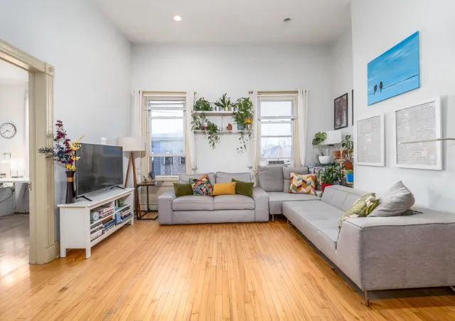 $2,850 | 225 Pine Street, Unit 3, Jersey City, NJ 07304